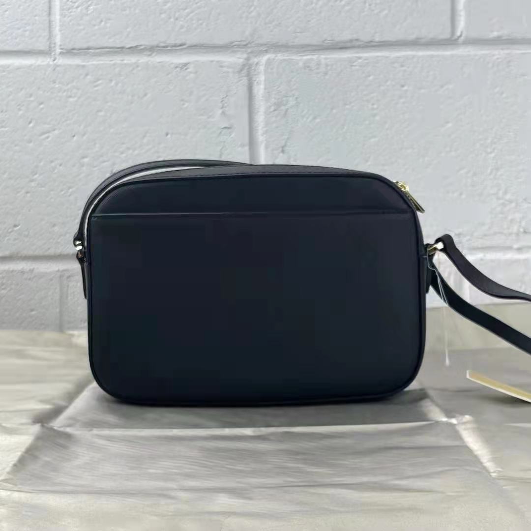 Michael Kors 35S1GTTC7L Large East West Zip Chain Crossbody In Black Michael Kors 35S1GTTC7L Large East West Zip Chain Crossbody In Black